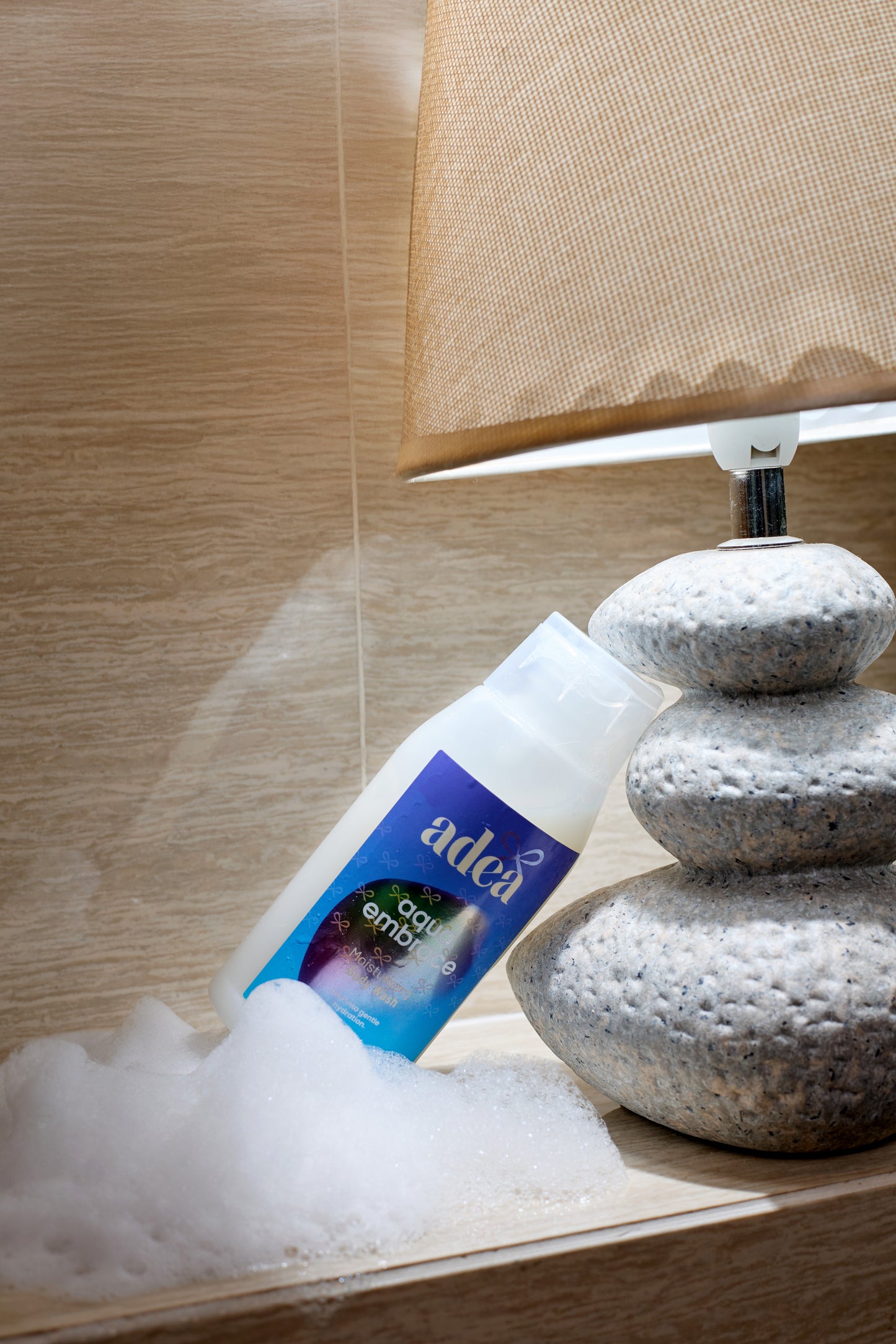 Aqua Embrace Moisturizing Body Wash 250ml